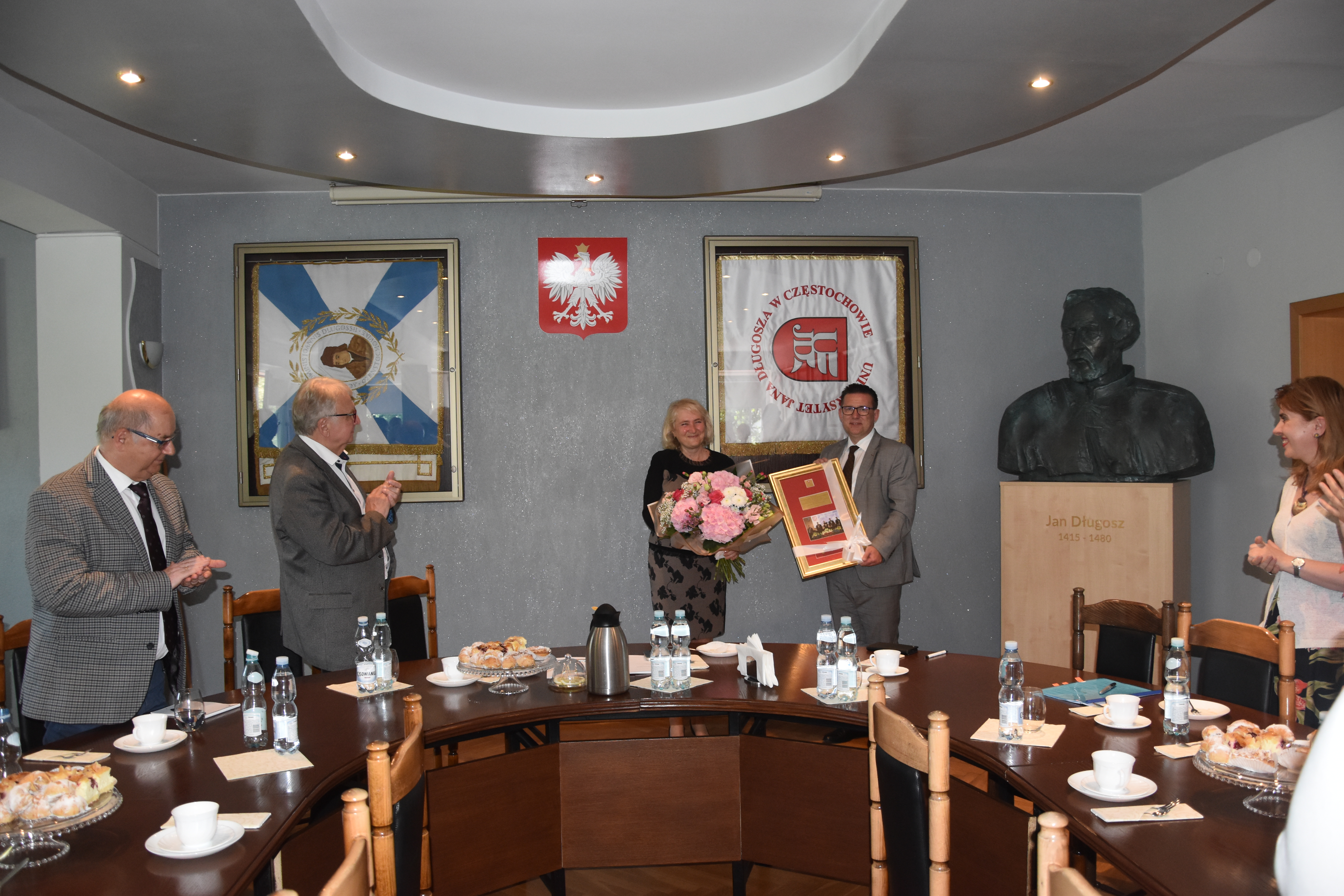 Rector-elect of Jan Dlugosz University, prof. Janusz Kapuśniak, thanking JDU Rector, prof. Anna Wypych-Gawrońska