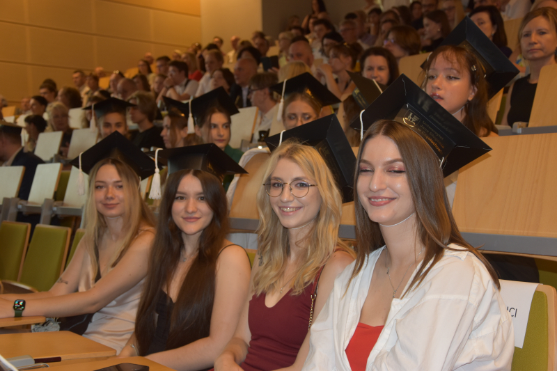 Farewell to the graduates of the Faculty of Law & Economics and the Faculty of Humanities