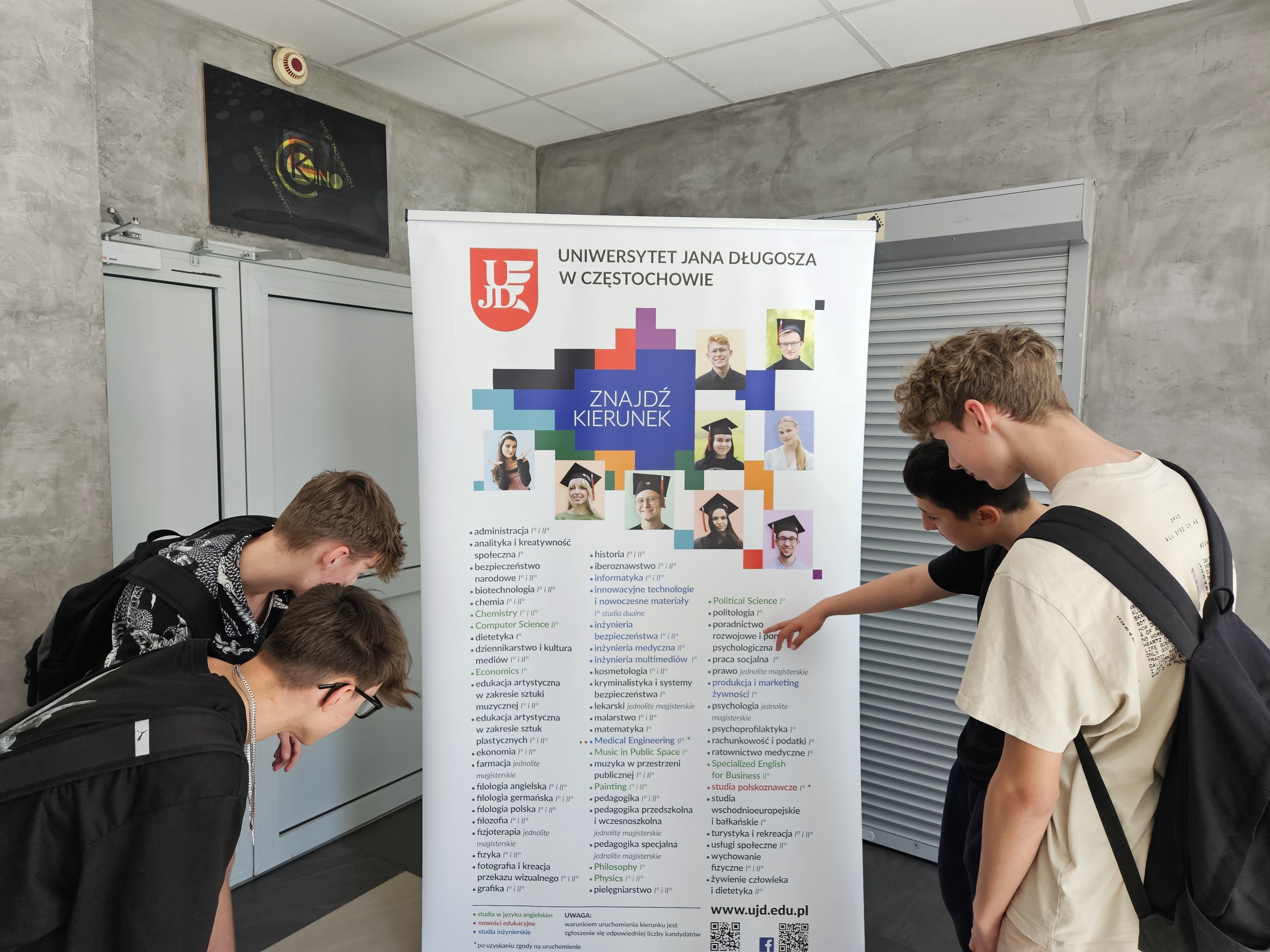 Young people from Włoszczowa interested in the educational offer of JDU