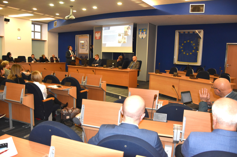 The session taking place in the Session Hall of the Częstochowa City Hall